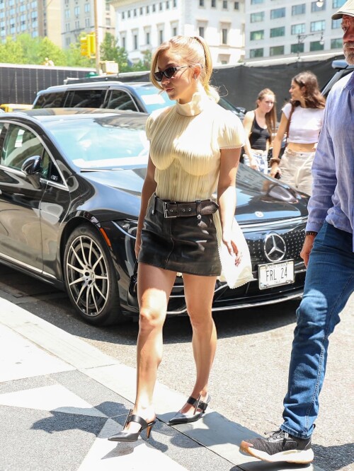 1000473552bf1b98ff83c710e4