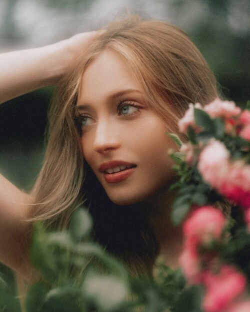 10004749389f775f2b89434647