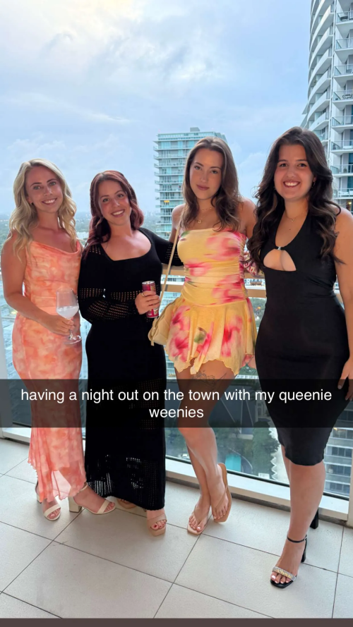 1000482776d6f75ec17e794305