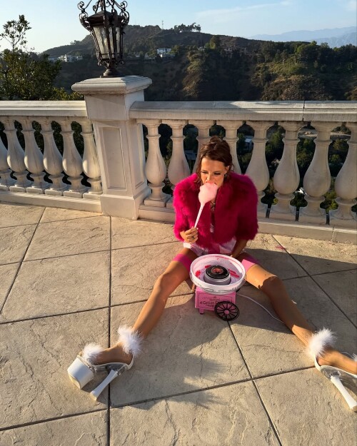 1000487650ba9ed58b3617d90f