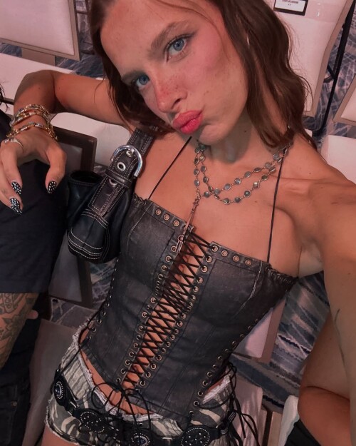 10004876564f79f27f169fdd1b