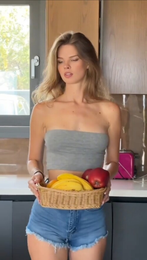 100049028574aea75e4009439c