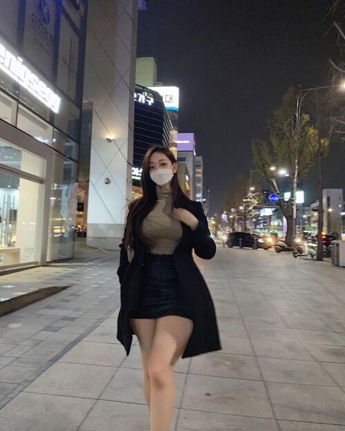 1000512808e01a886cf49944d2