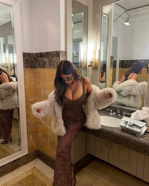 1000522297a051201f3ad2d896