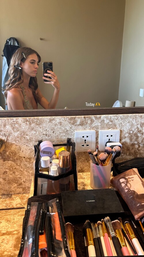 1000532077128f6ed916079d01