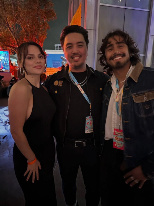 1000532133431576825a8454c6