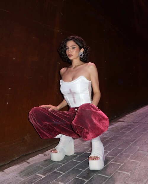 10005382887f17942a219e74ad