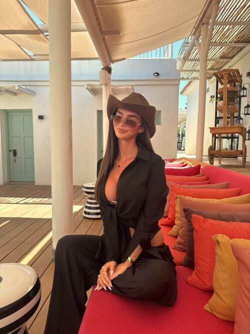 10005388311d2dcca76253c1c4