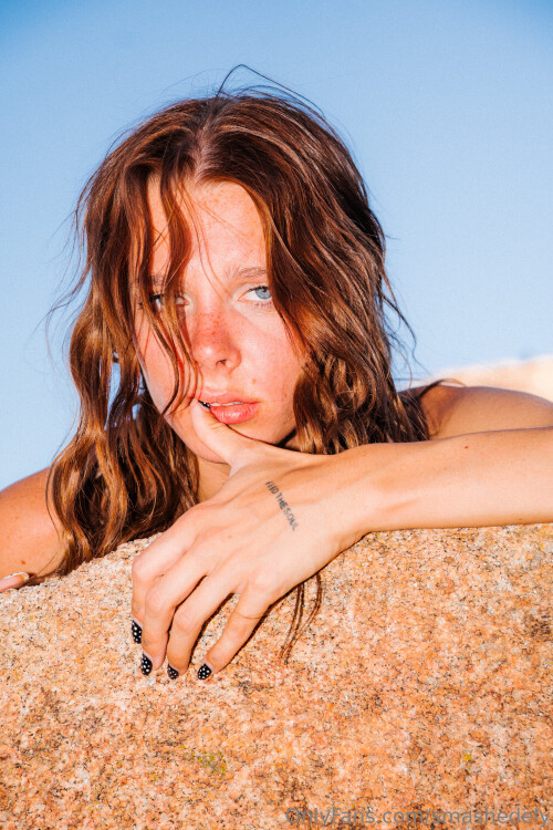 1000539514e74f71c381f80f2a