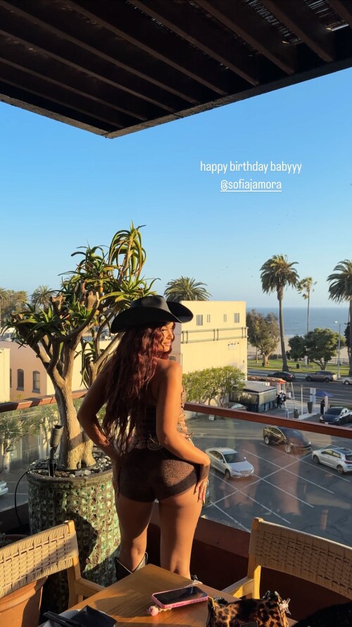 1000551258bc89019bdae69a4b