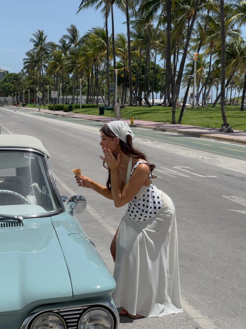 1000597532f2d7ba4d97adecd8