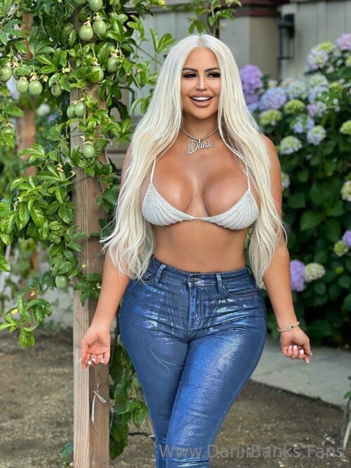 100061792205a97e95a4a645f7