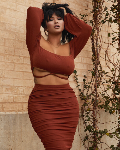 1000729131336de3c60c994743