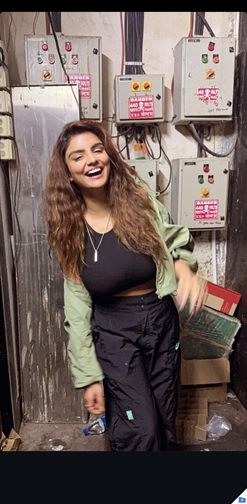 1000736419f43df5e9fca1c3fa