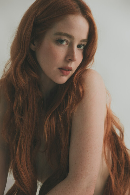 10007d2a16909e8683242