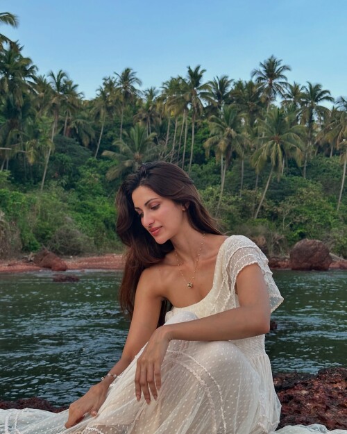 1001077080b87f8a85e109ef53