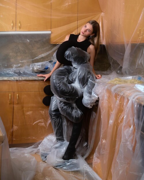 10010917853aaacb71fb010c83