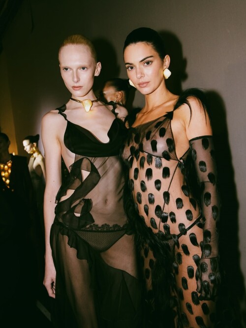 1002 PFW SchiaparelliSS26 MQ 2 8e16cfd8eea218e5