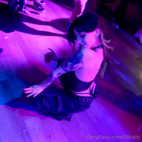 1023x1023 b7317e584c913d419303e7914a1a39bb3fd155d17e698eac