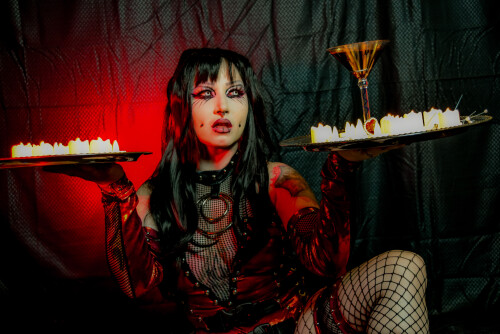 105588283_V-A-M-P-I-R-E-_01403e6fa6fce7d90b