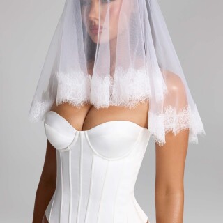 10645-White_Trixie_3-webf145c5451718d346