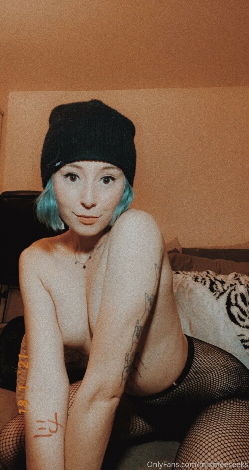 1102x2080 14a836bc596187e4af75907cca14ece1