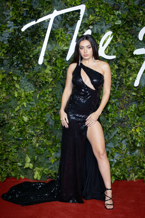 1129 ChaliXCX BritishFashionAwards 17 