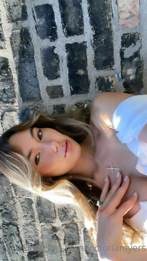 1152x2048 942bc4b1c062b0fe9c02433b0ac278ea