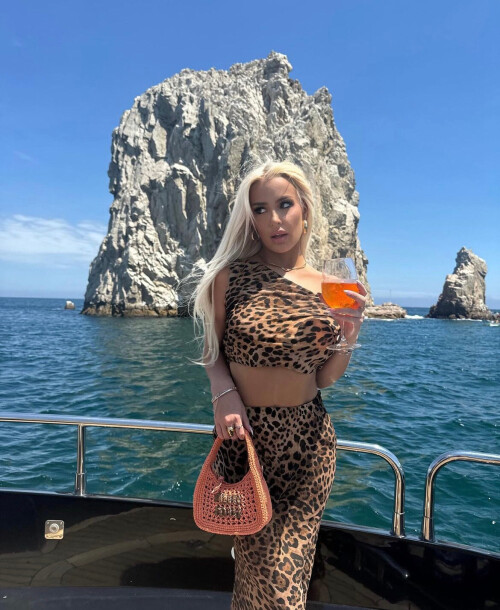 1170x1428 c056fa5564e7205712f06c400d314ada12fa77cd8d55c925