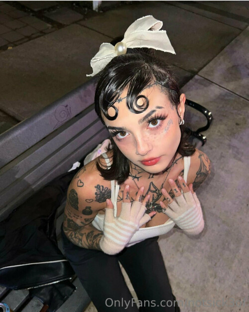 1179x1476 e0bd22ee69eef6f79514cfea7ecf6dca