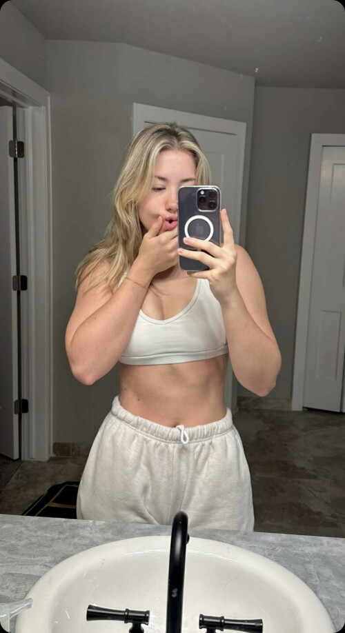 11CA549E D30F 4D64 A8E5 DAD6C65851A3