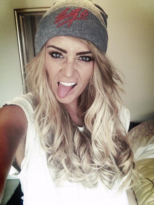 12 vNdbyHyca64e47db62b7a35