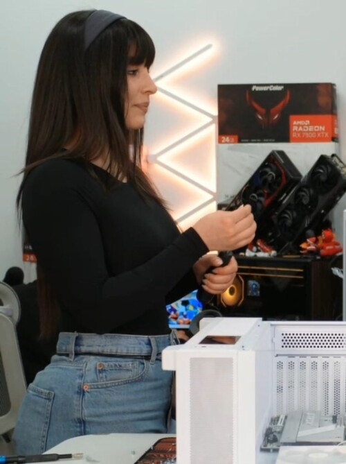 12.mp4 snapshot 00.15 2025.04.28 20.56.23f0eaea16daa05d64