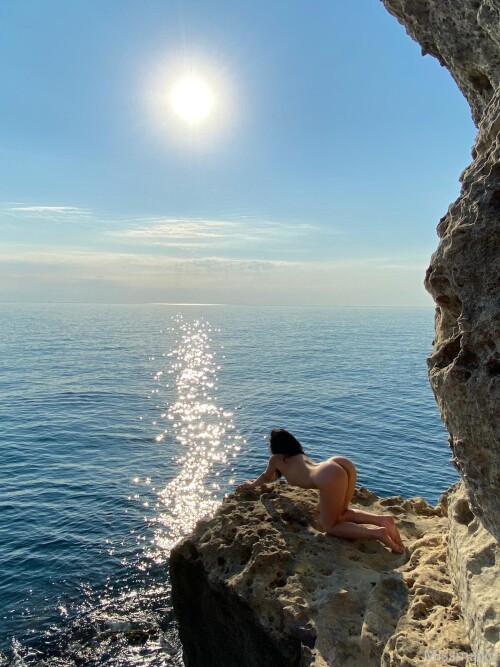 1200x1600 9c23ac9f9c2de8be8c2f4d3857b71641c3126c6467f5b54d