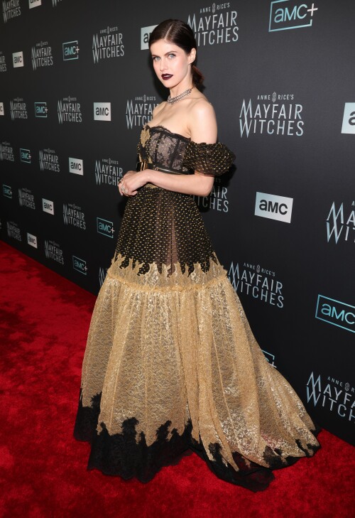 1207 MayfairWitchesPremiere 1 