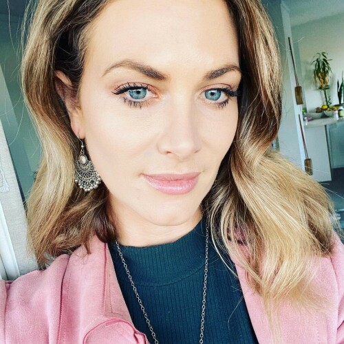 121697534 724845981439789 1315577356037345186 n