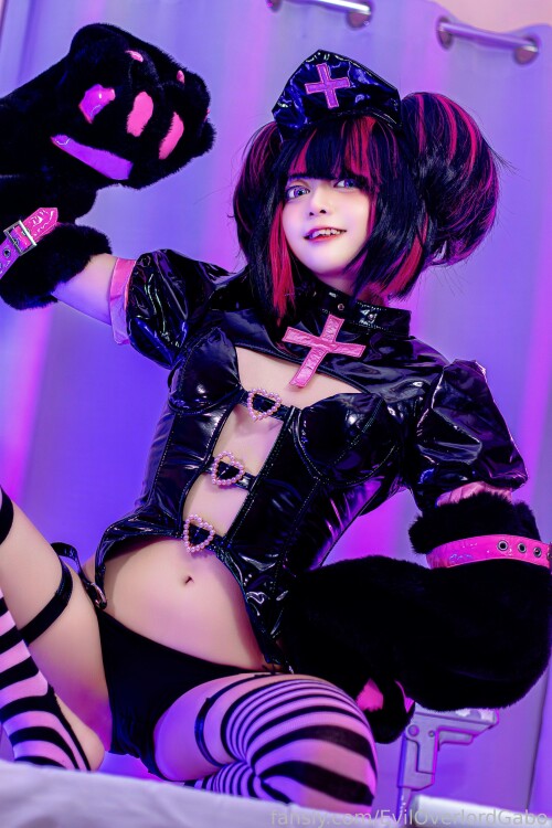 127 shell beat you up then heal you its juri nurse i didnt reallya1bb06793d6590b2