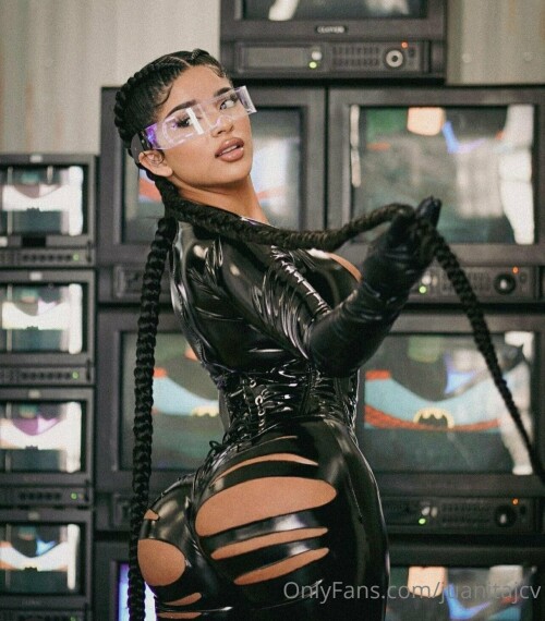 1284x1465 91157302a0d48547d5967ff6e1c4a611