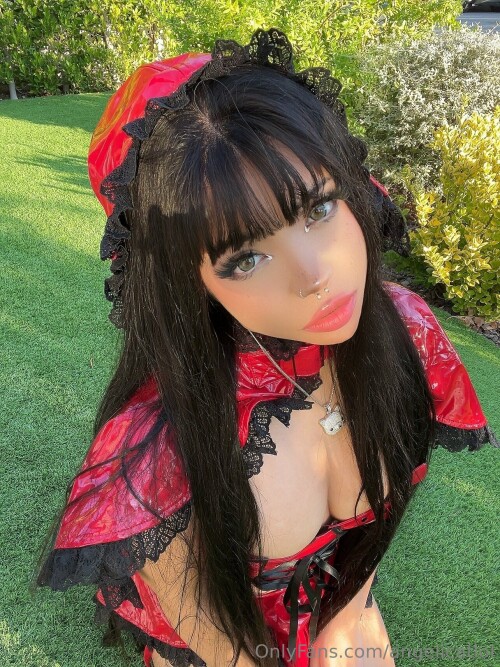 1284x1712 f8718f66a9b859371527cac7b2a845b02203bd4a92abe3ed