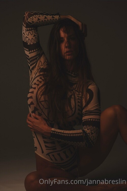 1284x1926 d6b76a93741f06a9d8b215eb57a2b1ad