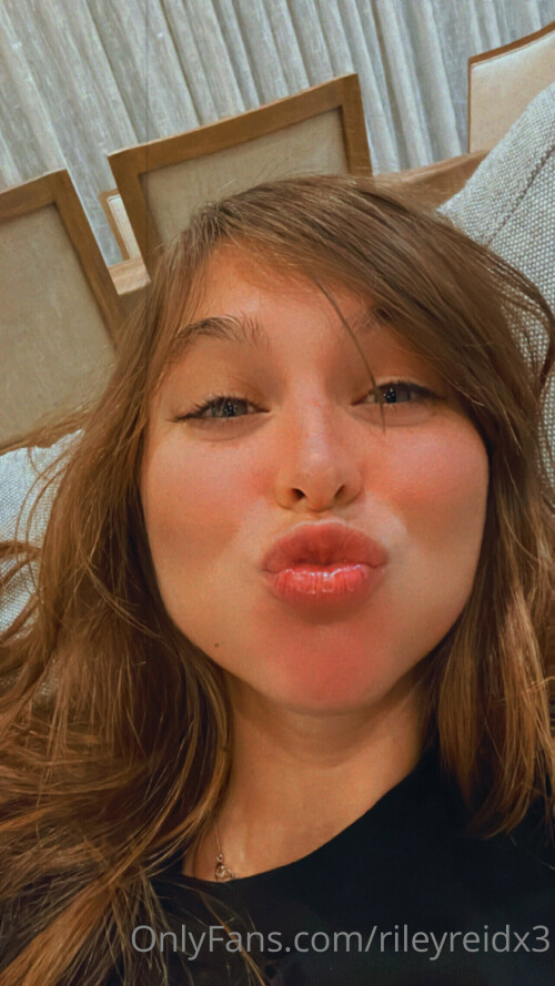 1284x2282 037a96a359603fc89cafeff636e6565a