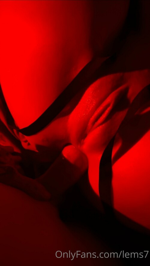 1284x2283 affb69c29da643dec8bcd927398a481b