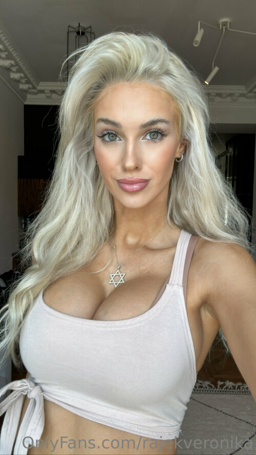 1290x2293 023ae741420b930066823cd8b536b745