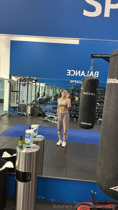 1290x2293 f81e8c218d63da9d5419b59d943f175e75fd501bed6b1e9a