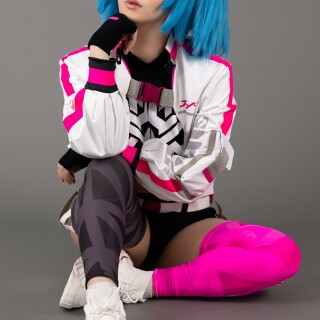 12_Zyla_122c9960137654ee77a8d184deab08ba72