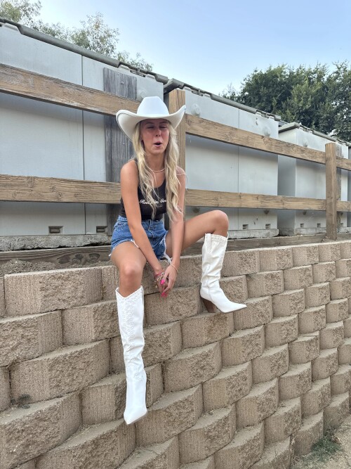 12sdiuhbfub 4c37b55856b080943