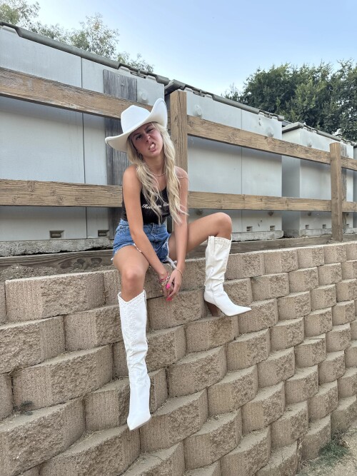 12sdiuhbfub 5fe18f7c37935dc98