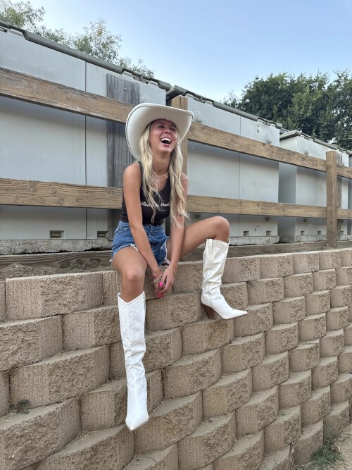 12sdiuhbfub 8208a51ed68e4097e