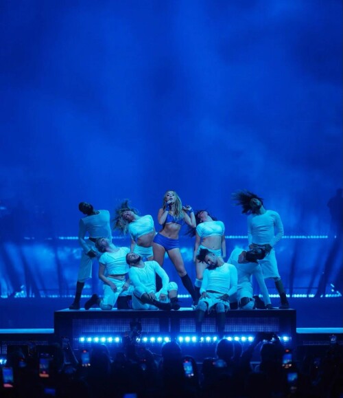 13 10 25 tate mcrae ig update saint louis and omaha shows v0 7ba7lhq1ovuf1.jpg01b4944f55917e55