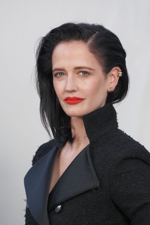 134225330 eva green in paris 20200121 1 0NVS85e8b59fc246dffa